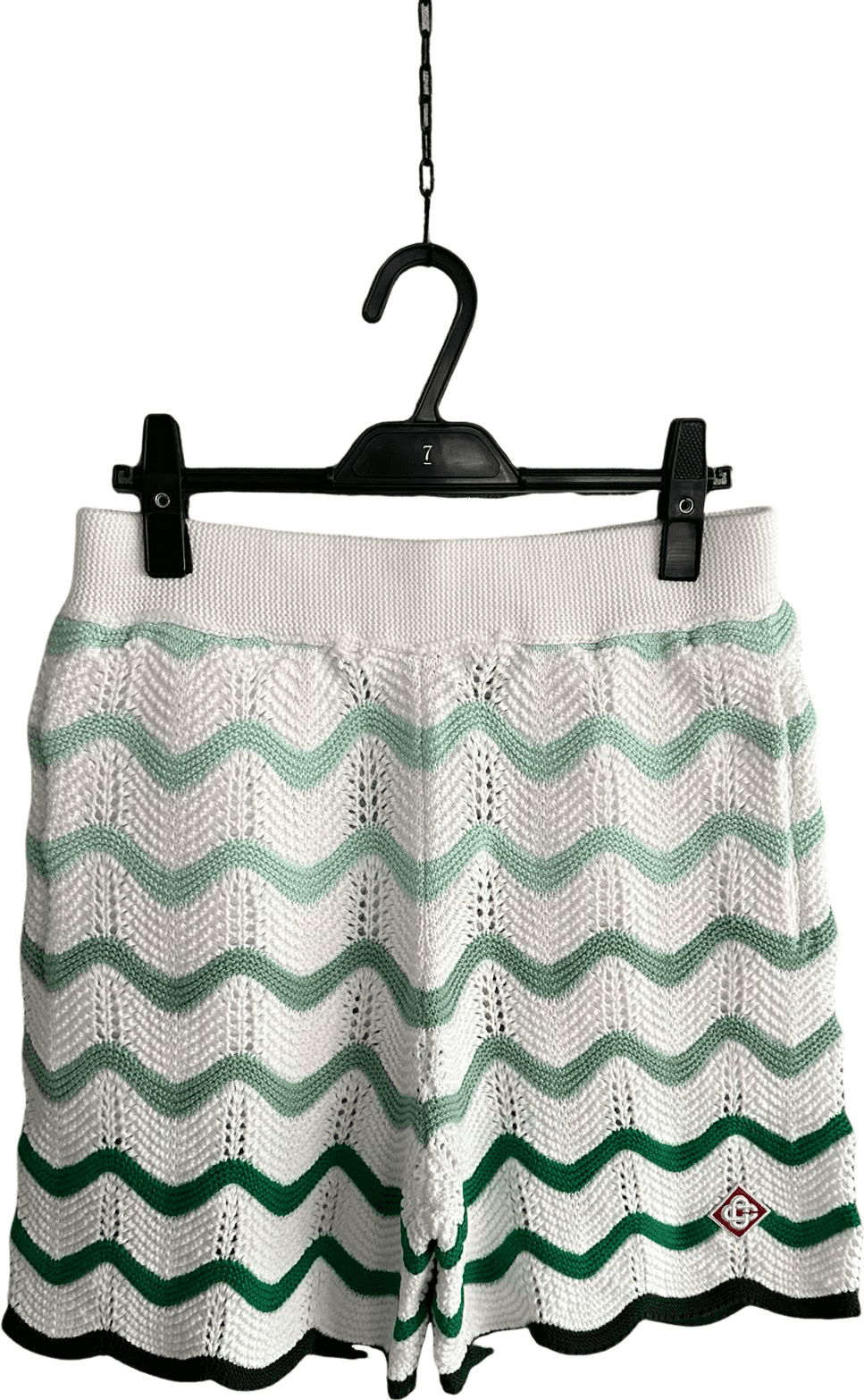 Short en Maille Côtelée à Motif Chevron Blanc et Vert